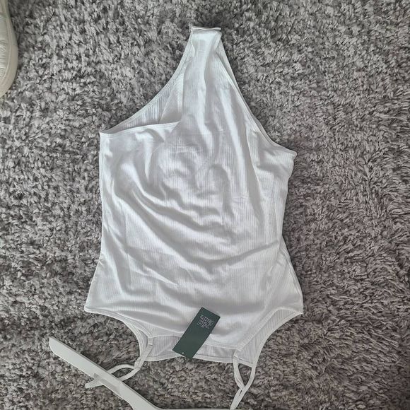 Square neck super soft bodysuit - Picture 2 of 4